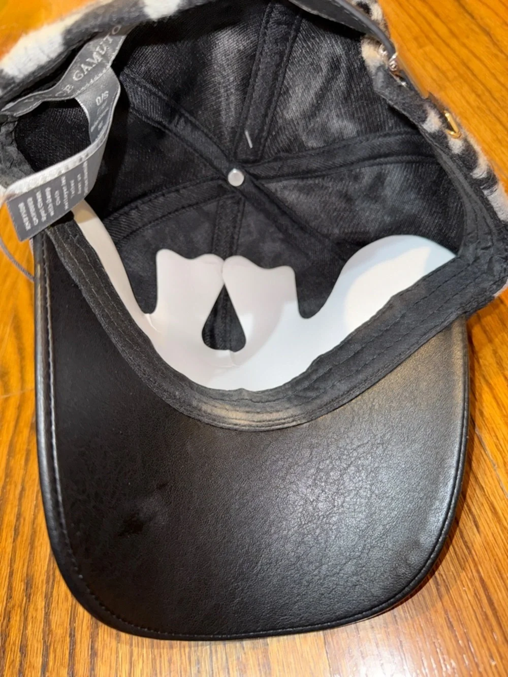 Vince camuto grey and black baseball hat with leopard print and leather brim NWT